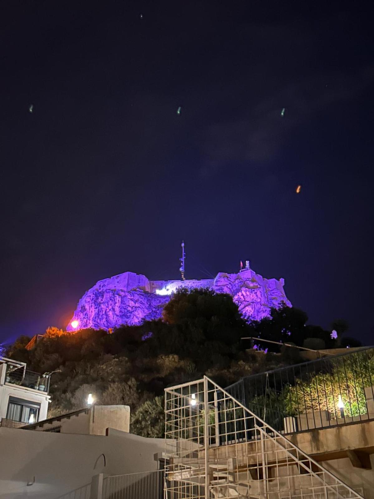 Private Terrace-Romantic-Sea, Castle Views-Central Alicante Exterior photo